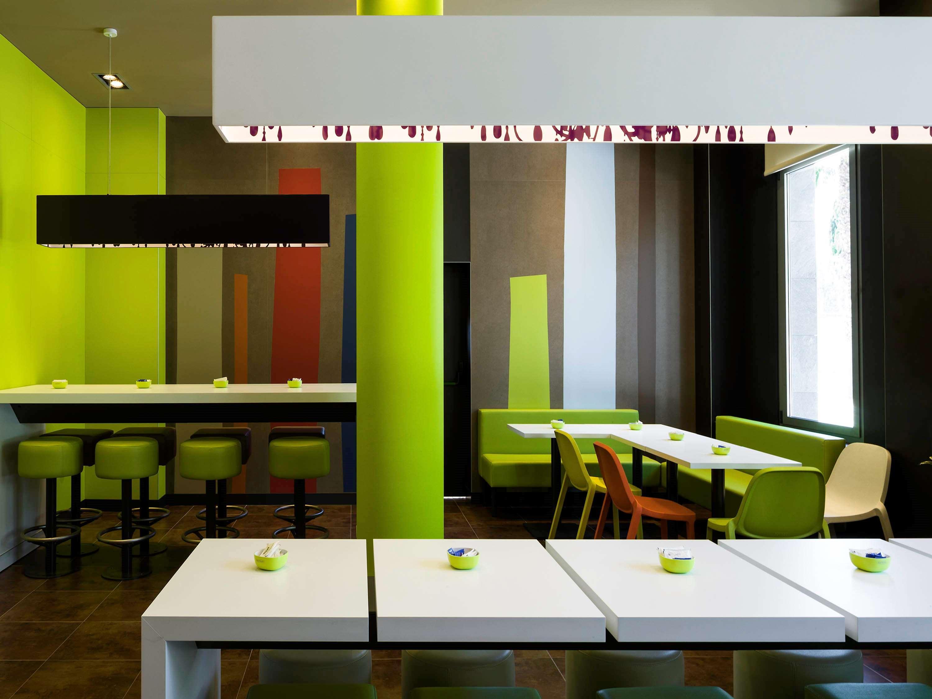 Ibis Budget Sevilla Aeropuerto Экстерьер фото
