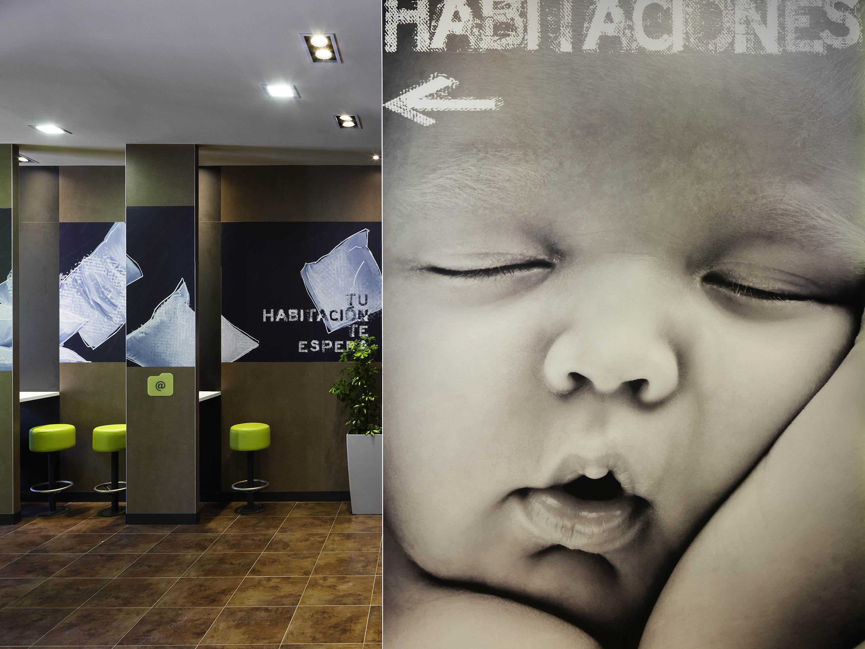 Ibis Budget Sevilla Aeropuerto Экстерьер фото
