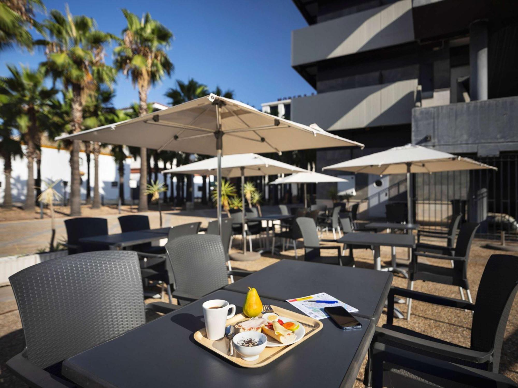 Ibis Budget Sevilla Aeropuerto Экстерьер фото