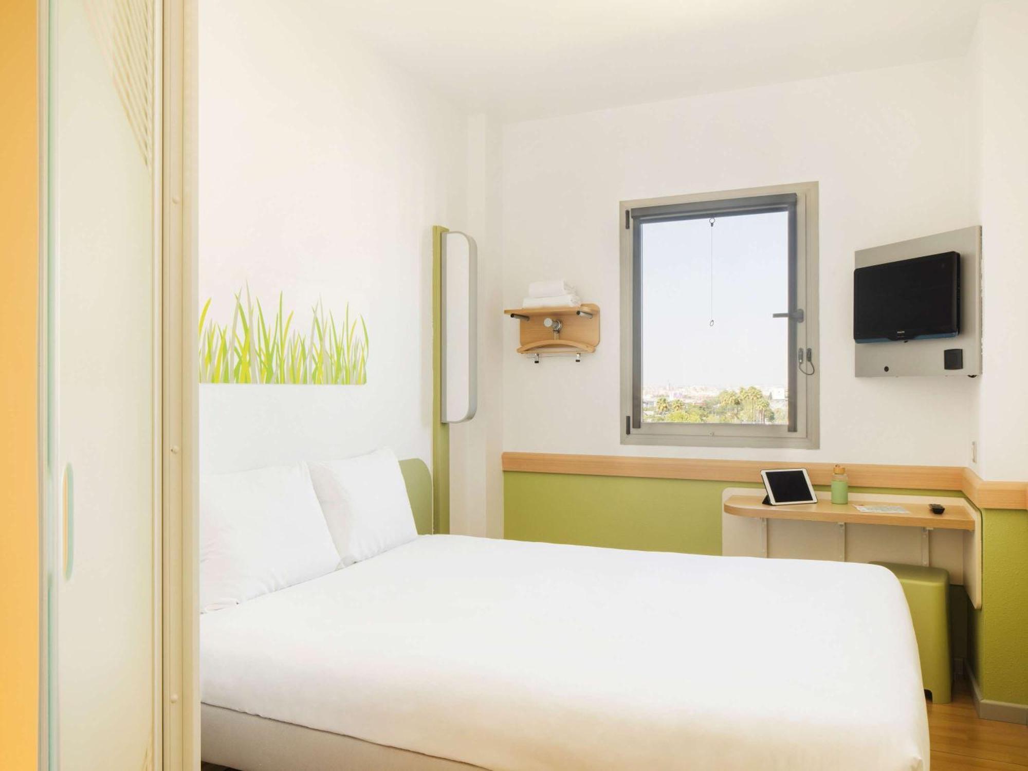 Ibis Budget Sevilla Aeropuerto Экстерьер фото