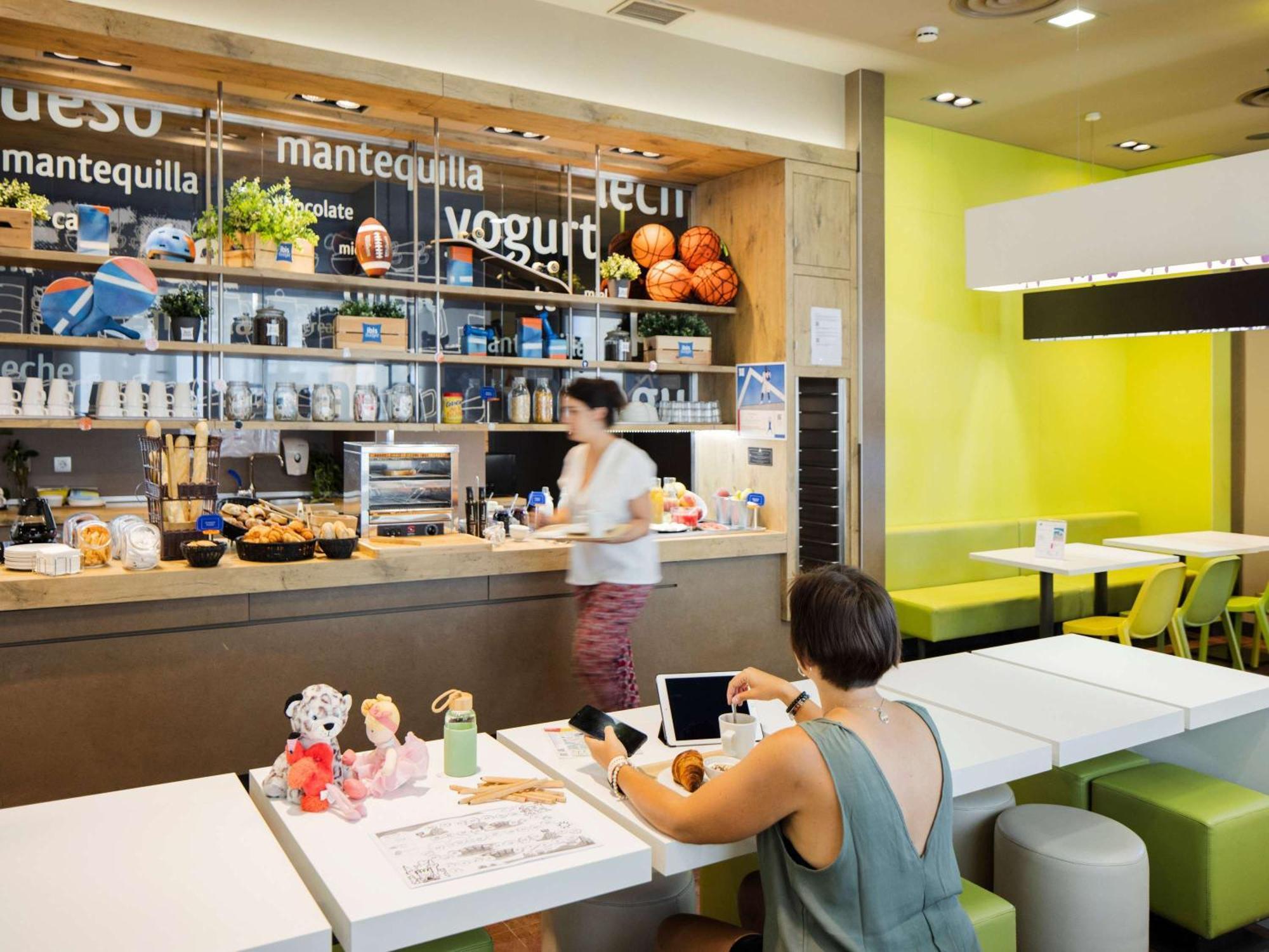 Ibis Budget Sevilla Aeropuerto Экстерьер фото