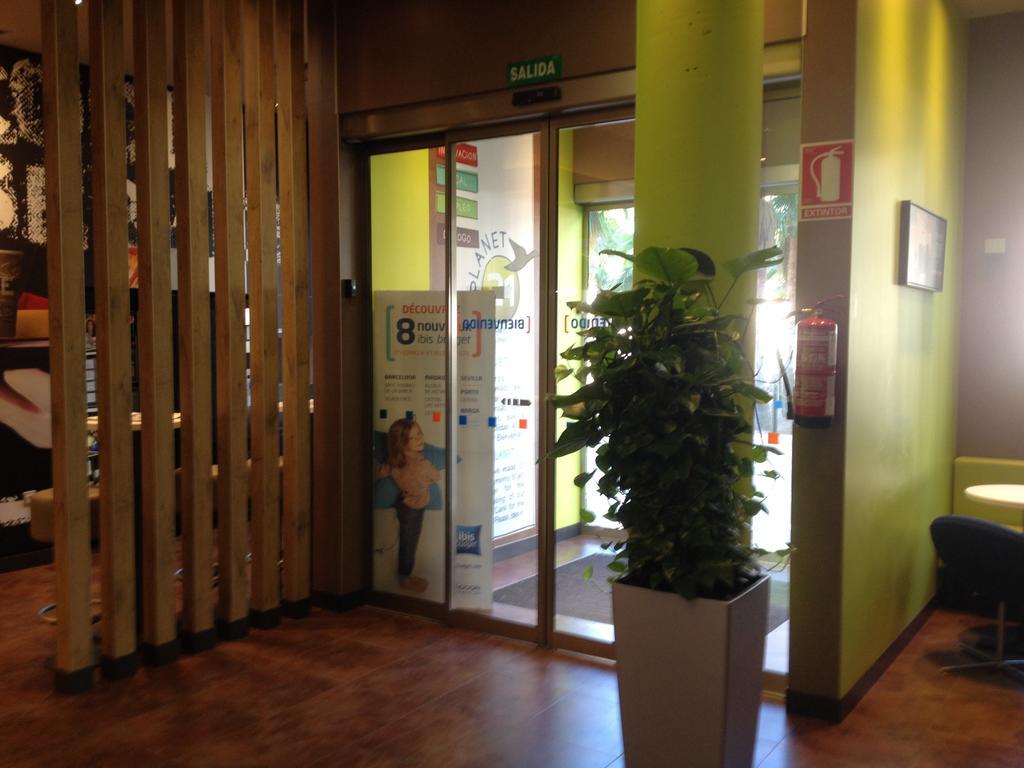Ibis Budget Sevilla Aeropuerto Экстерьер фото