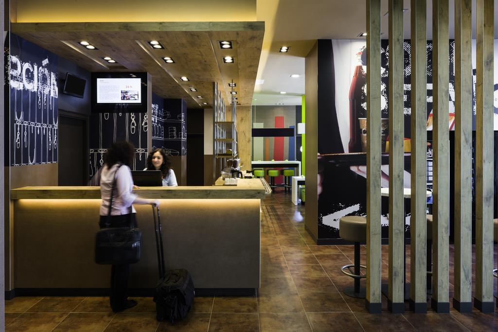 Ibis Budget Sevilla Aeropuerto Экстерьер фото