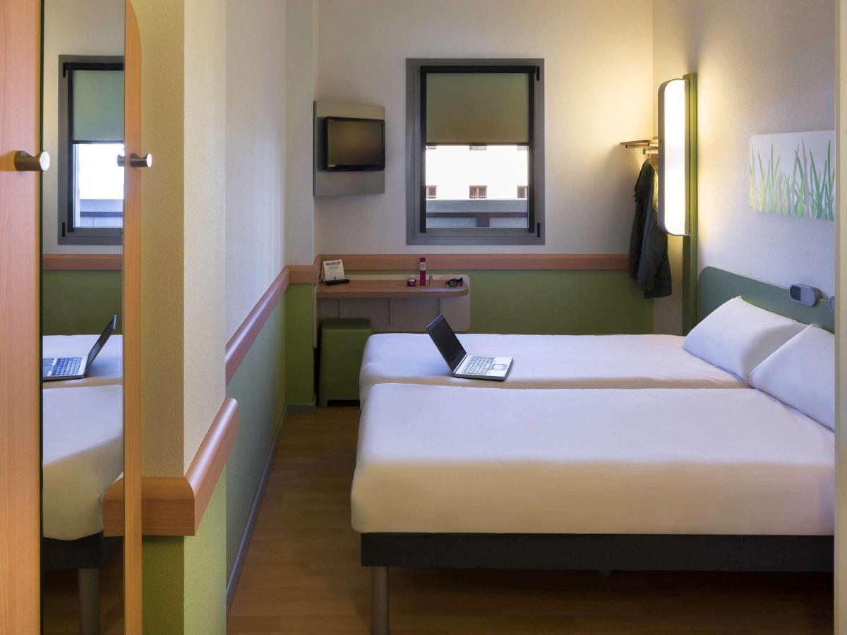 Ibis Budget Sevilla Aeropuerto Экстерьер фото